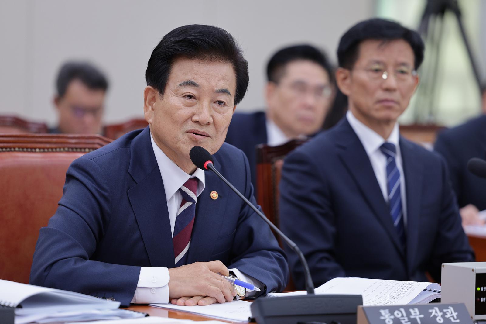 정동영 통일부 장관이 14일 서울 여의도 국회 외교통일위원회에서 열린 통일부 등에 대한 국정감사에서 의원 질의에 답변하고 있다. 2025.10.14/뉴스1