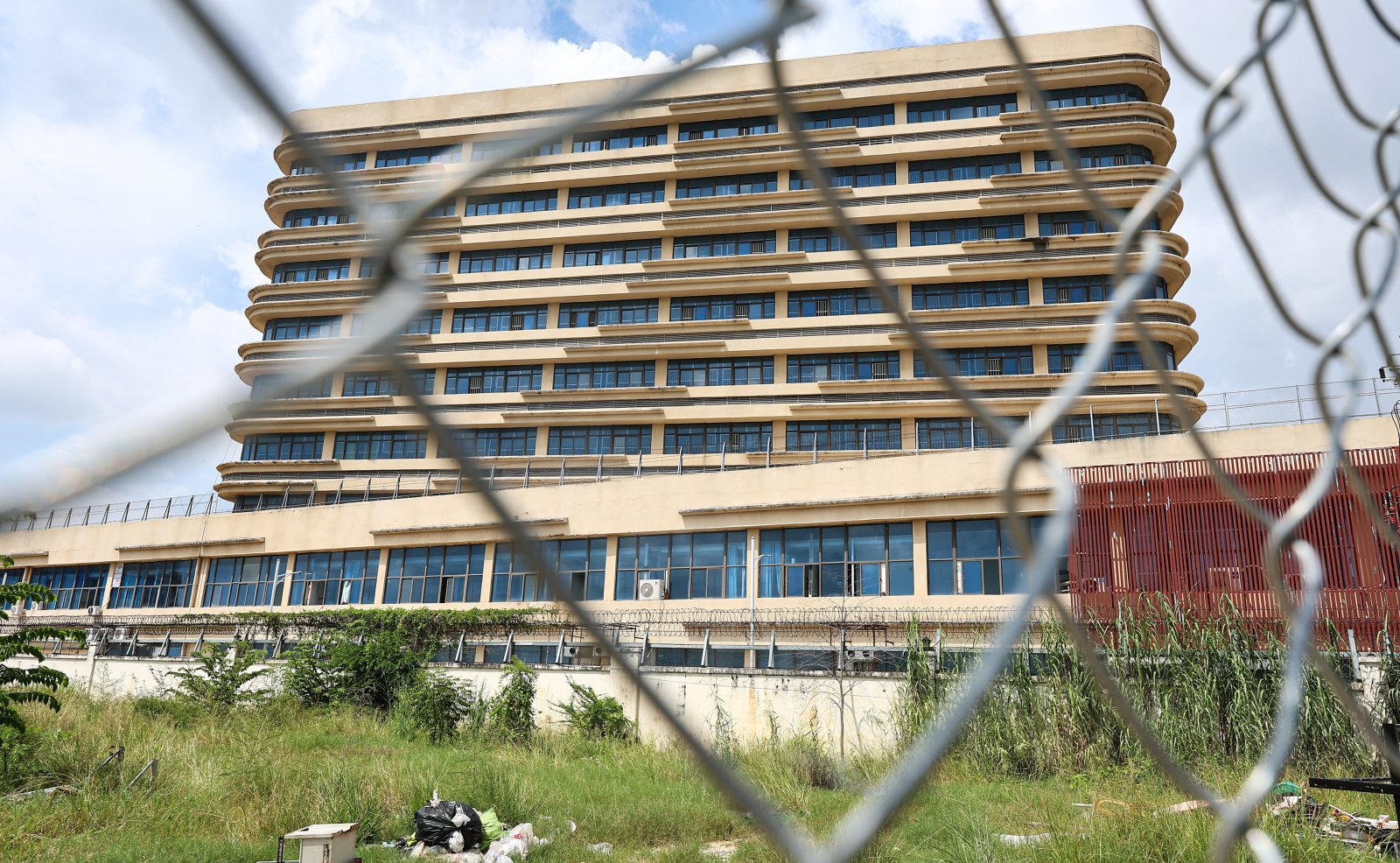 최근 캄보디아에서 한국인 대상 취업사기 및 감금 사건 등 각종 범죄에 연루되는 사례가 잇따르고 있다. 사진은 15일(현지시간) 캄보디아 프놈펜 주요 범죄 단지로 알려진 망고단지. 2025.10.15/뉴스1