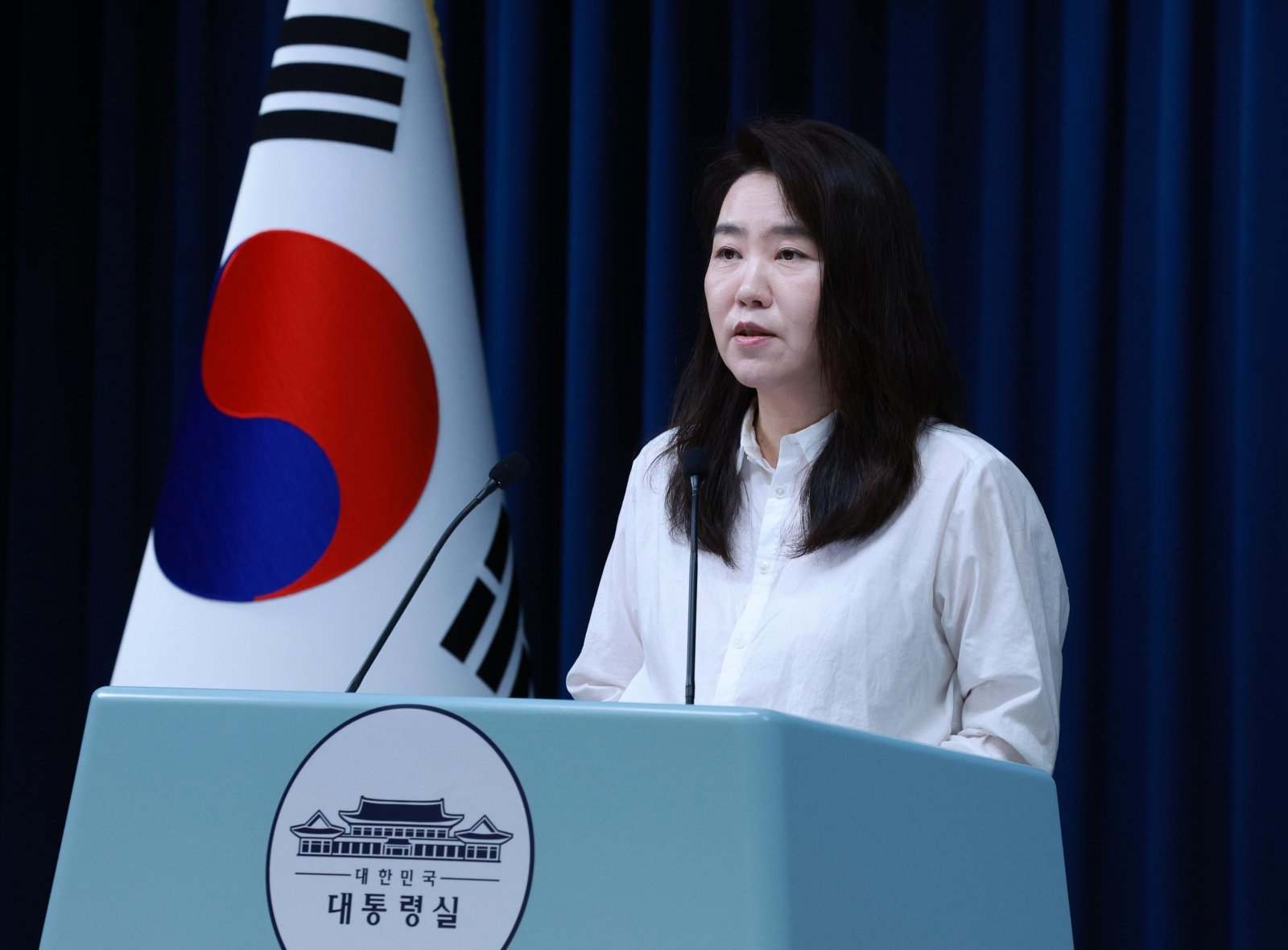 강유정 대변인이 9일 서울 용산 대통령실 청사에서 우리 국민이 탑승한 선박이 이스라엘군에 나포된 상항과 관련 브리핑을 하고 있다. 2025.10.09 뉴시스