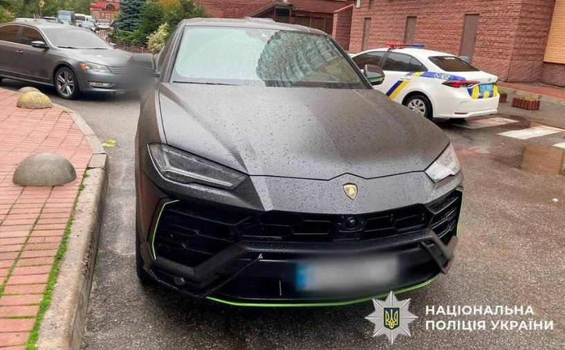 갈리치가 사망한 채 발견된 람보르기니 우르스. The staitstimes