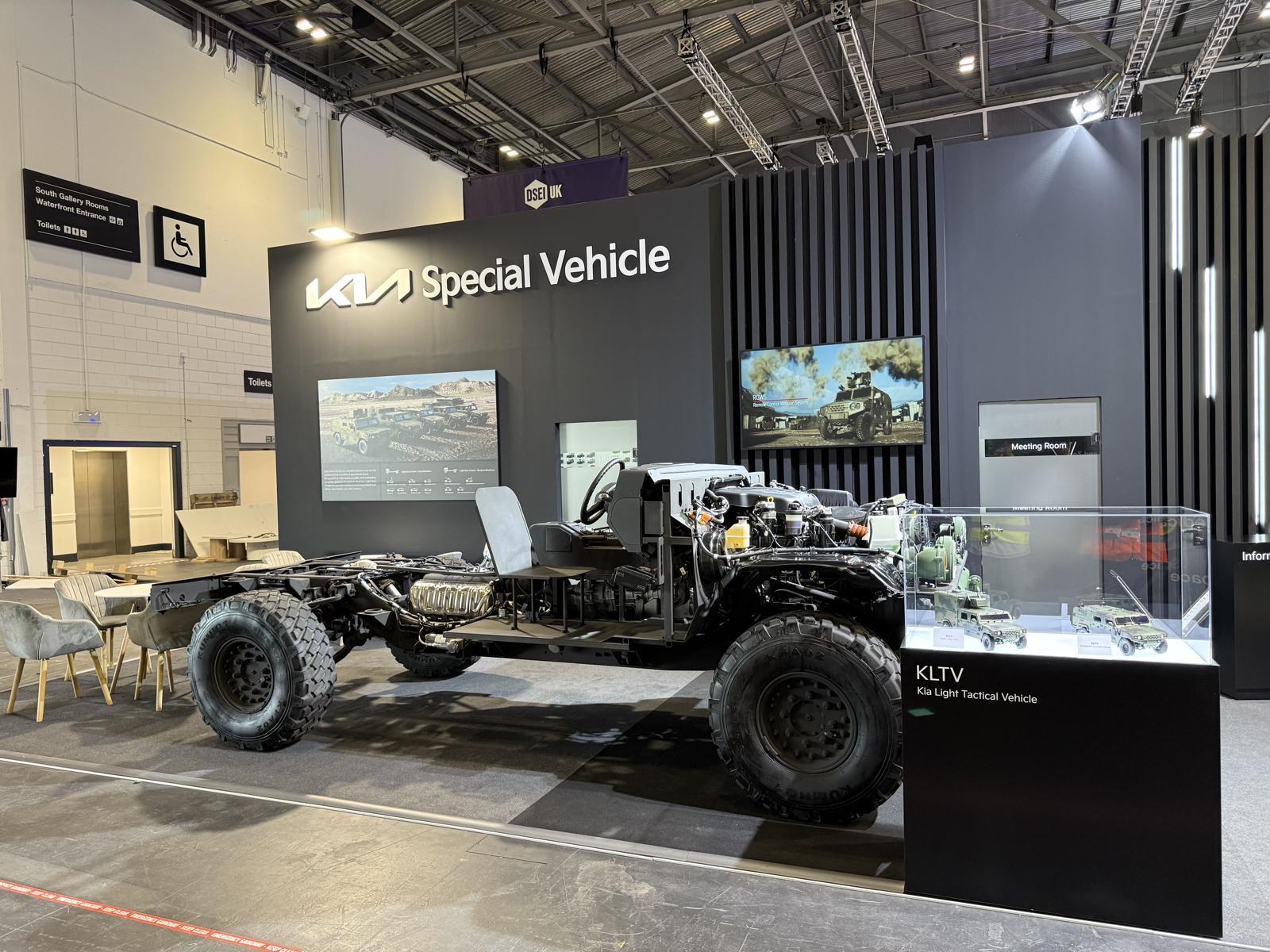 DSEI UK 2025 기아 전시관 소형전술차(KLTV) 베어샤시. 기아 제공