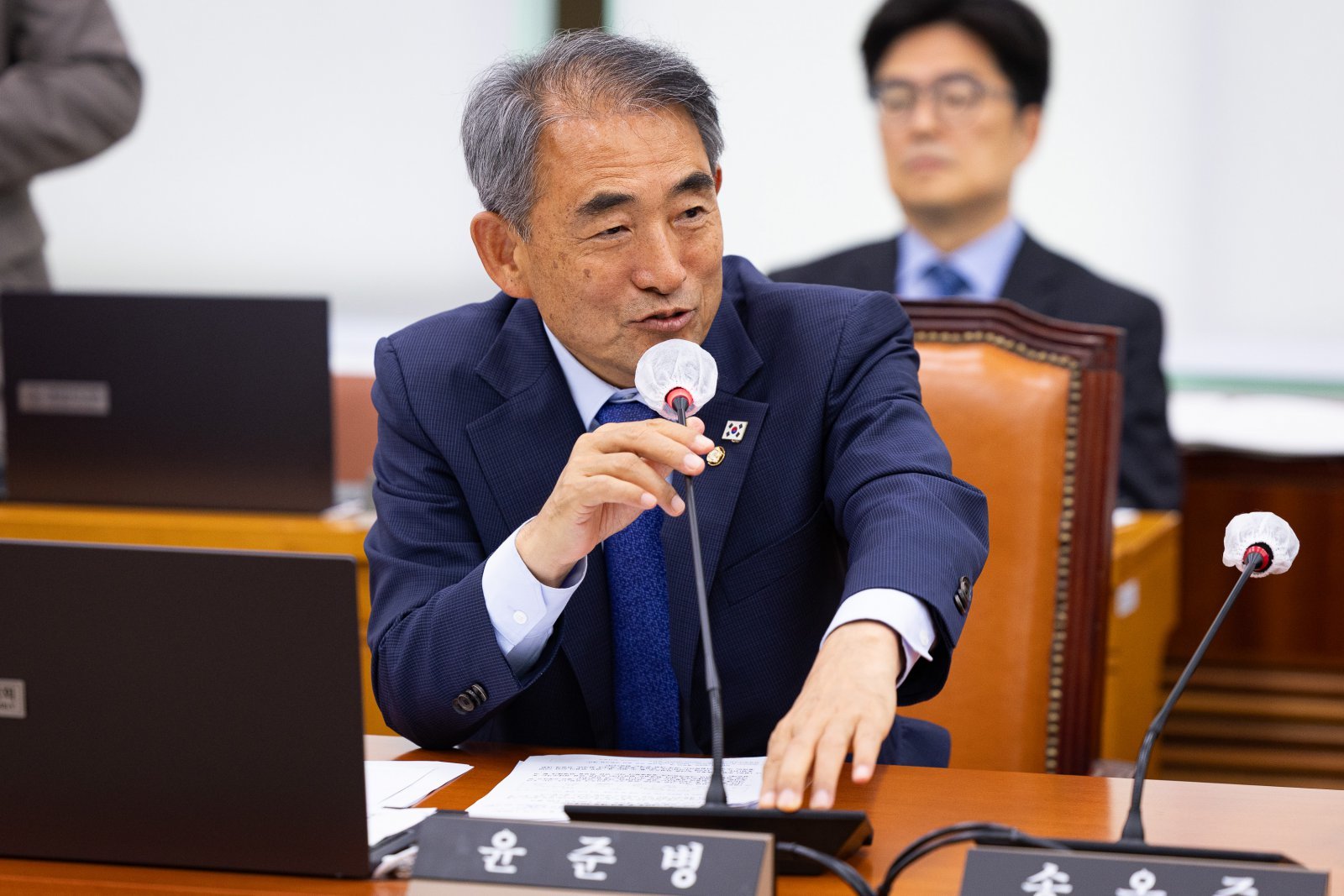 윤준병 국회 농림축산식품해양수산위원회 더불어민주당 신임 간사가 14일 서울 여의도 국회에서 열린 농림축산식품해양수산위원회 전체회의에서 신임 간사로 선임된 후 인사말을 하고 있다. 2025.10.14/뉴스1 ⓒ News1 유승관 기자