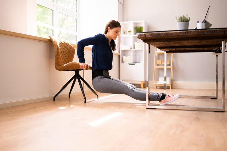 계단 오르기, 사무실에서 스쿼트 10~15회 등 5분 이하의 짧은 운동도 지속하면 심폐 기능 향상이 크게 도움이 되는 것으로 나타났다. 사진=게티이미지코리아.