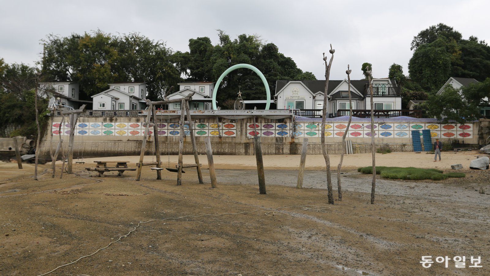 고필호 씨가 전남 무안군 청계면에 운영하는 하늘별바다펜션. 무안=양종구 기자 yjongk@donga.com