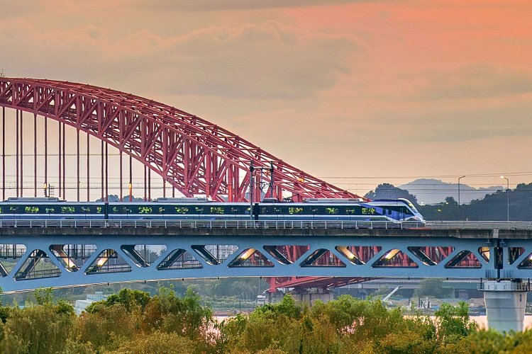 공항철도 신규 전동차 주행모습