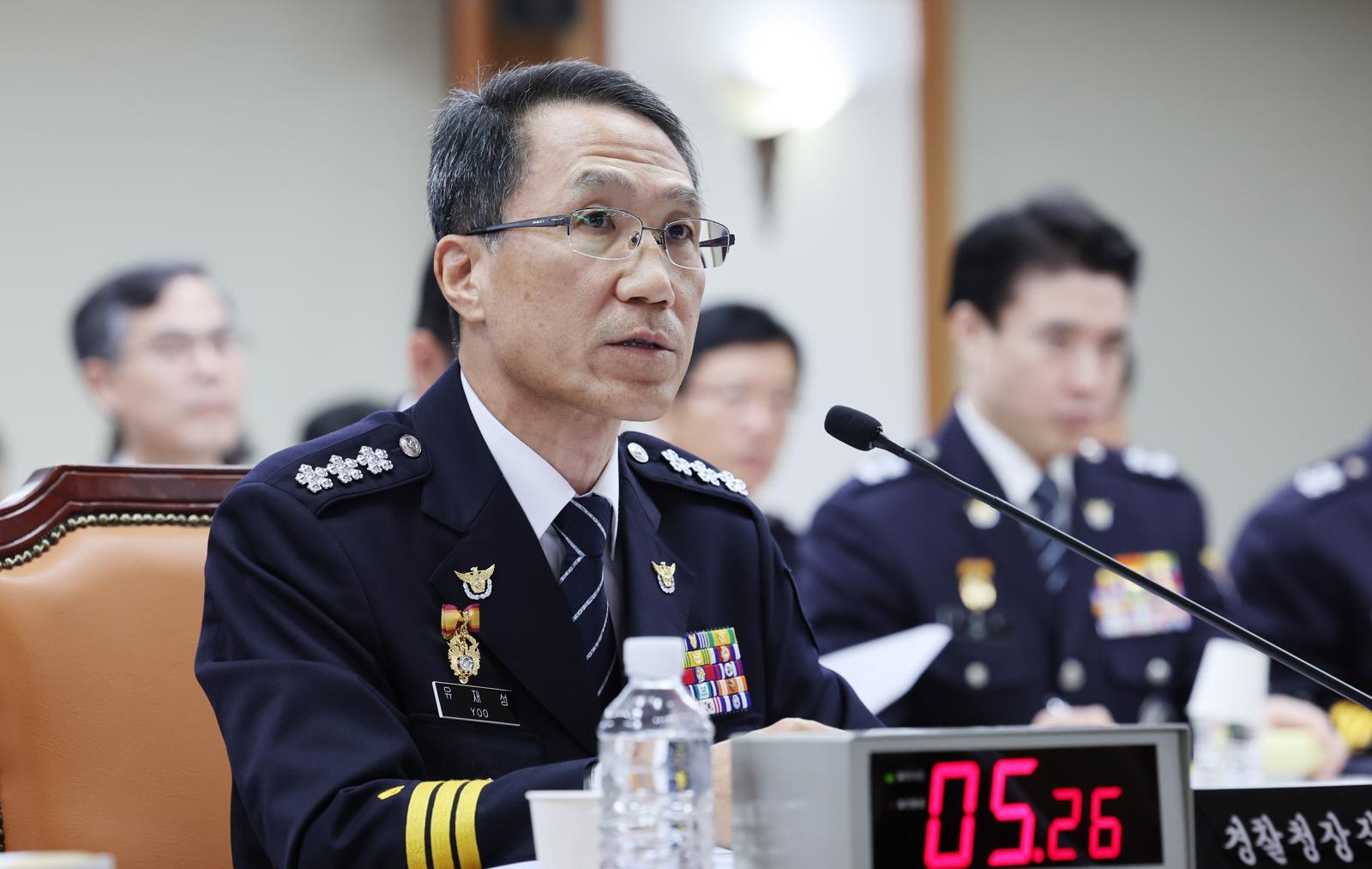 유재성 경찰청장 직무대행이 17일 서울 서대문구 경찰청에서 열린 국회 행정안전위원회 경찰청 국정감사에서 의원들 질의에 답변하고 있다. 2025.10.17/뉴스1