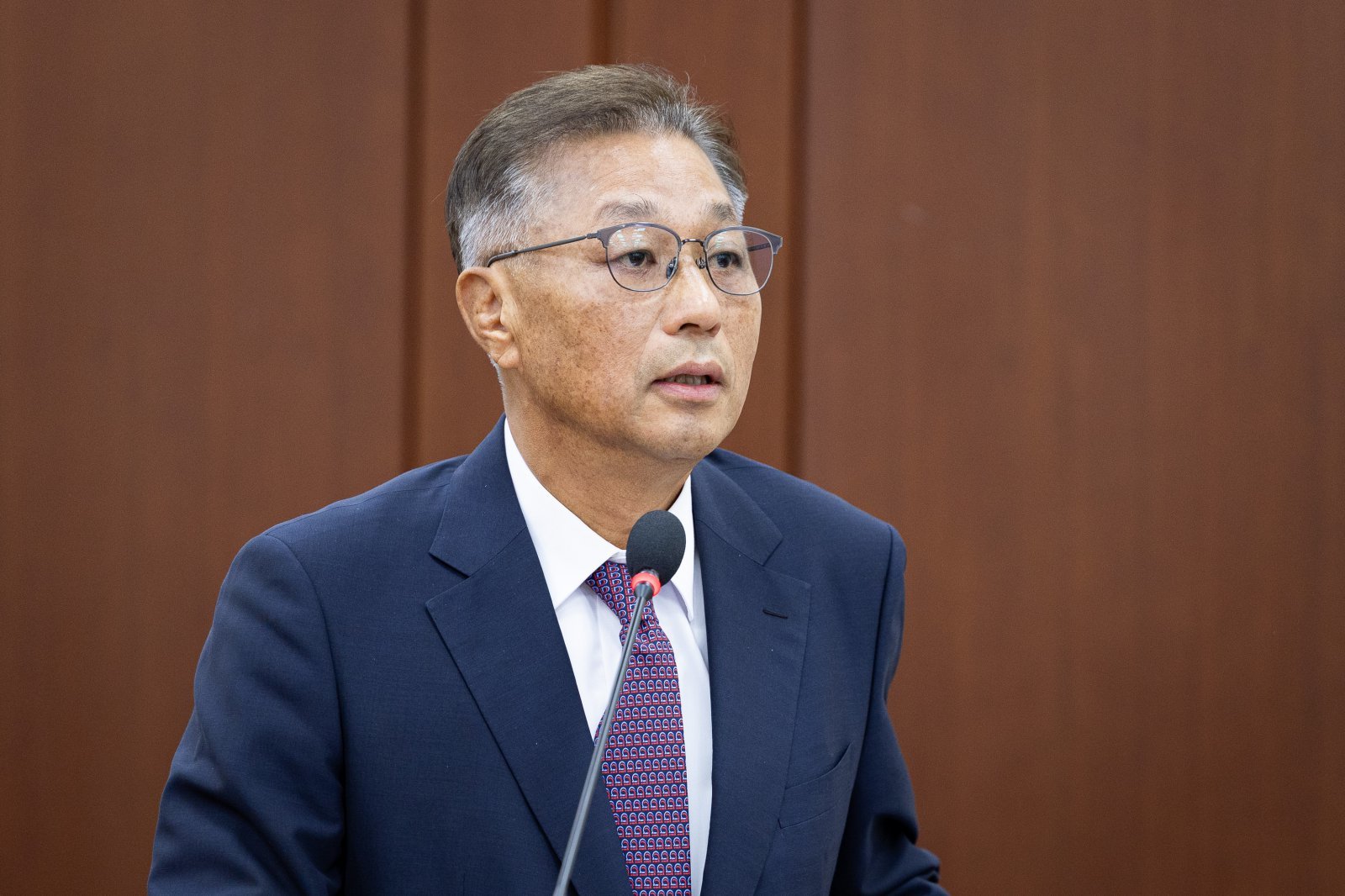 강중구 건강보험심사평가원장이 17일 서울 여의도 국회에서 열린 보건복지위원회의 국민건강보험공단 등에 대한 국정감사에서 인사말 및 업무보고를 하고 있다. 뉴스1