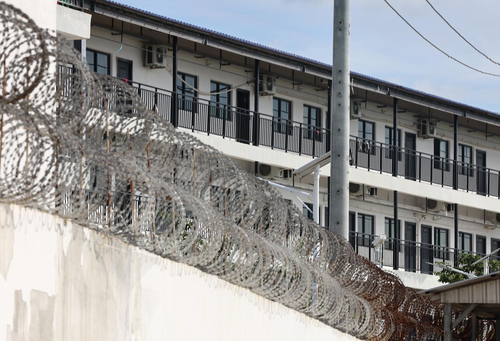 최근 캄보디아에서 한국인 대상 취업사기 및 감금 사건 등 각종 범죄에 연루된 사례가 수면 위로 드러나고 있다. 사진은 16일(현지시간) 캄보디아 프놈펜 인근 온라인스캠범죄단지로 알려진 태자단지. 2025.10.15 뉴스1