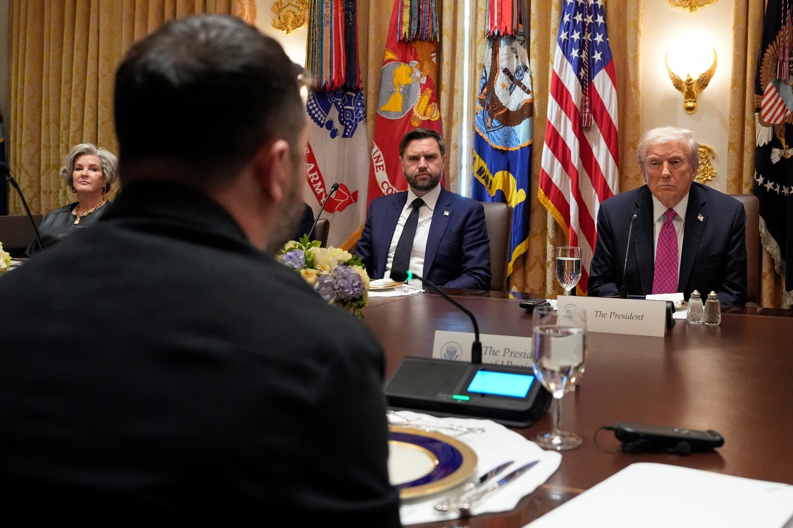 17일 백악관에서 열린 트럼프 대통령과 젤렌스키 대통령의 정상회담. 워싱턴=AP 뉴시스