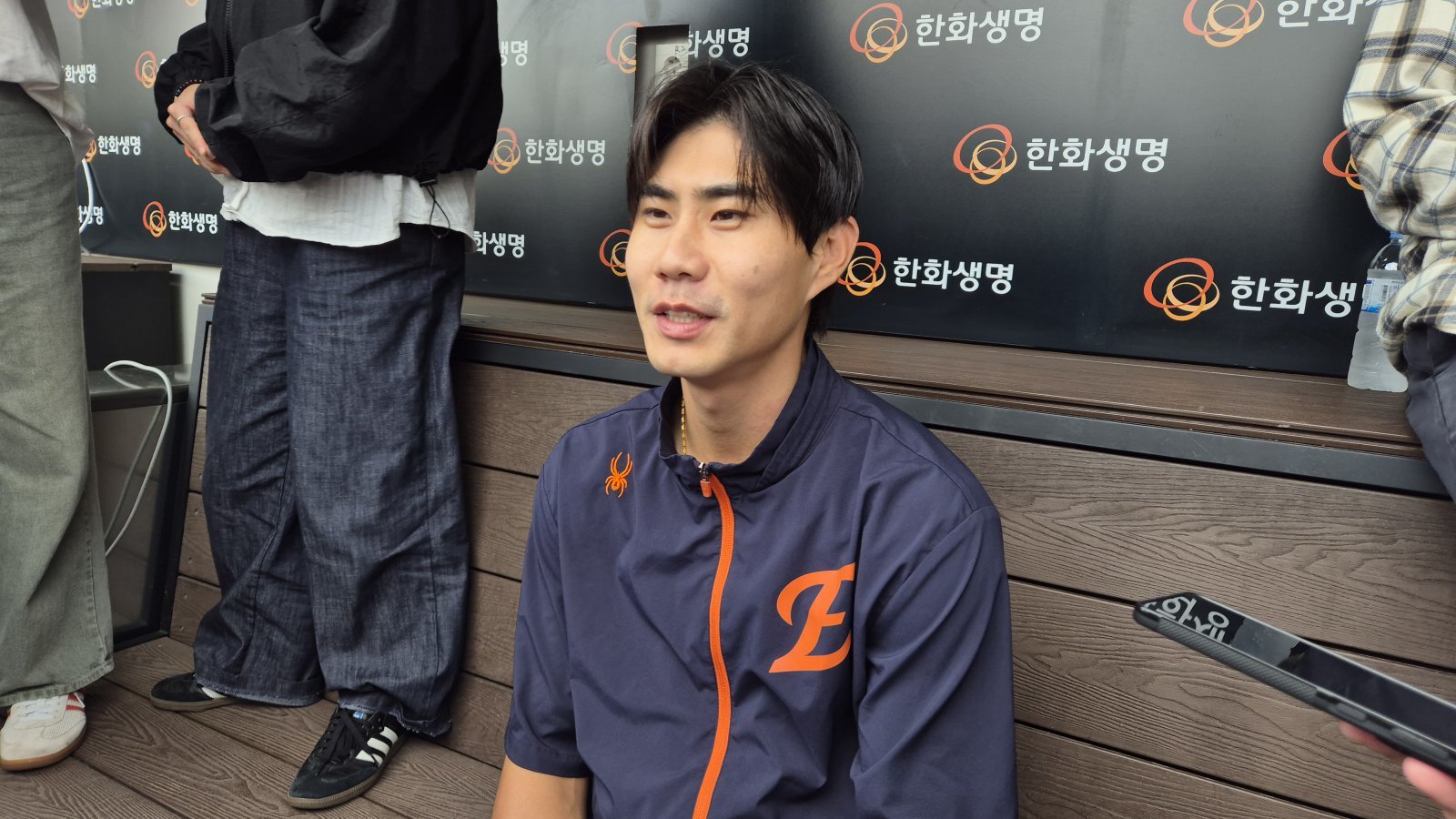 한화 문동주 극찬한 심우준 “공 너무 좋아…입이 안 다물어져”[PO]
