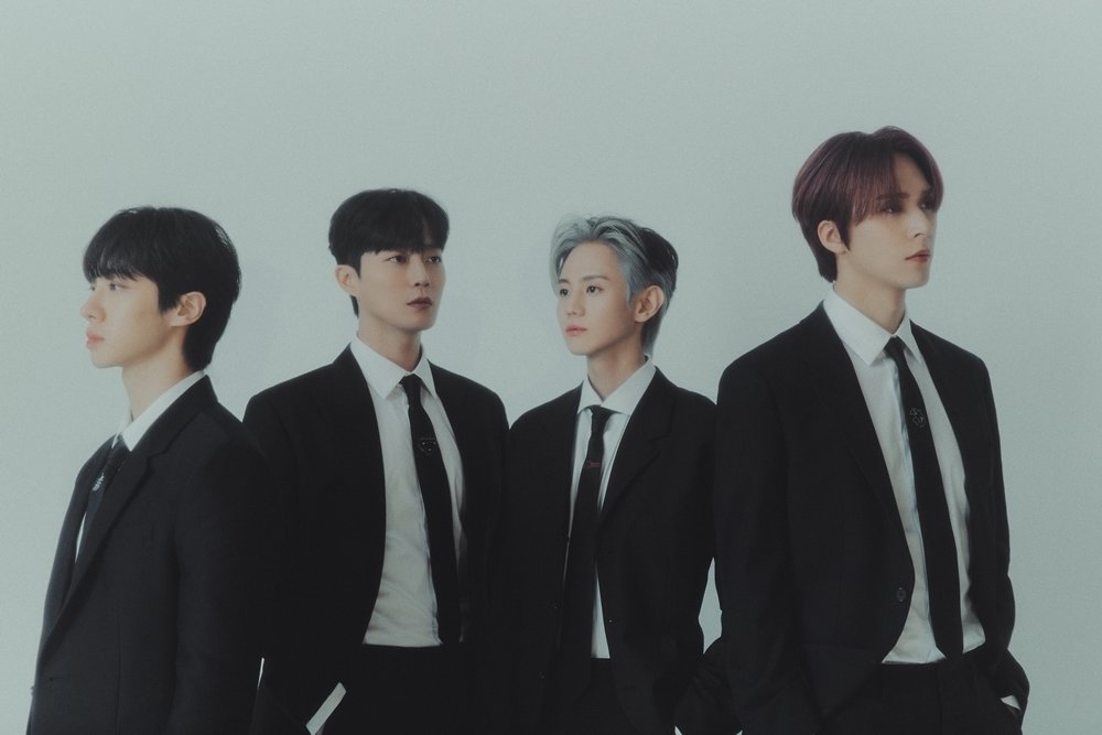 그룹 하이라이트/어라운드어스 제공