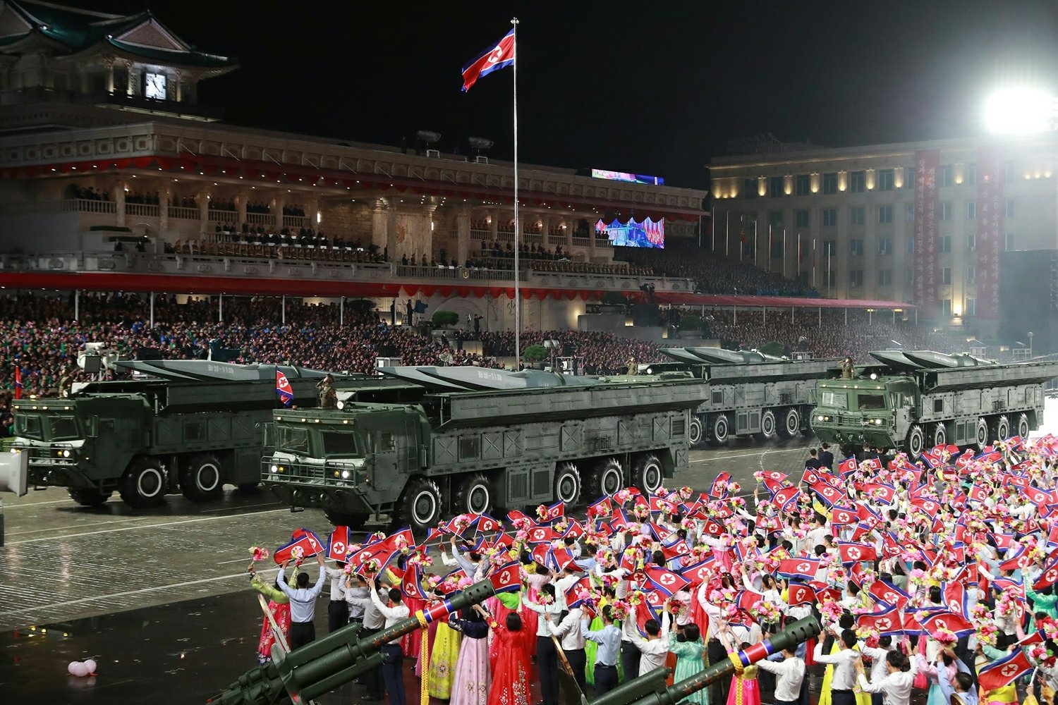 = 북한 노동당 창건 80주년 경축 열병식에 등장한 ‘화성 - 11 마’ (평양 노동신문=뉴스1)