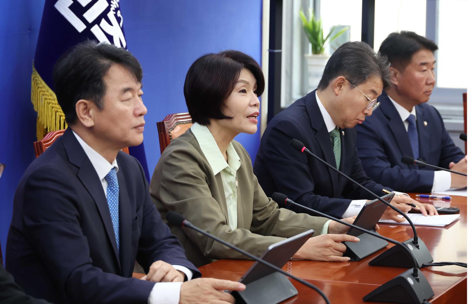 한정애 더불어민주당 정책위의장이 21일 오전 서울 여의도 국회에서 열린 정책조정회의에서 발언을 하고 있다. 2025.10.21. 서울=뉴시스