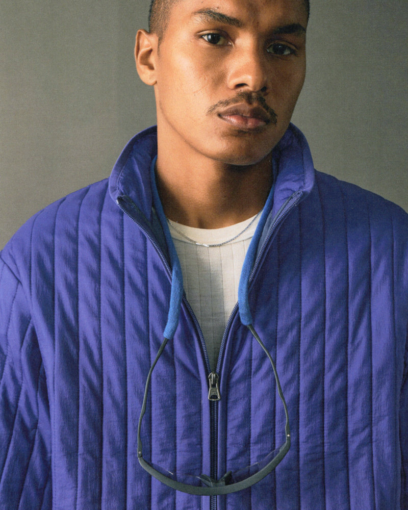 히스헤지스 라이트웨이트 구스다운 자켓.