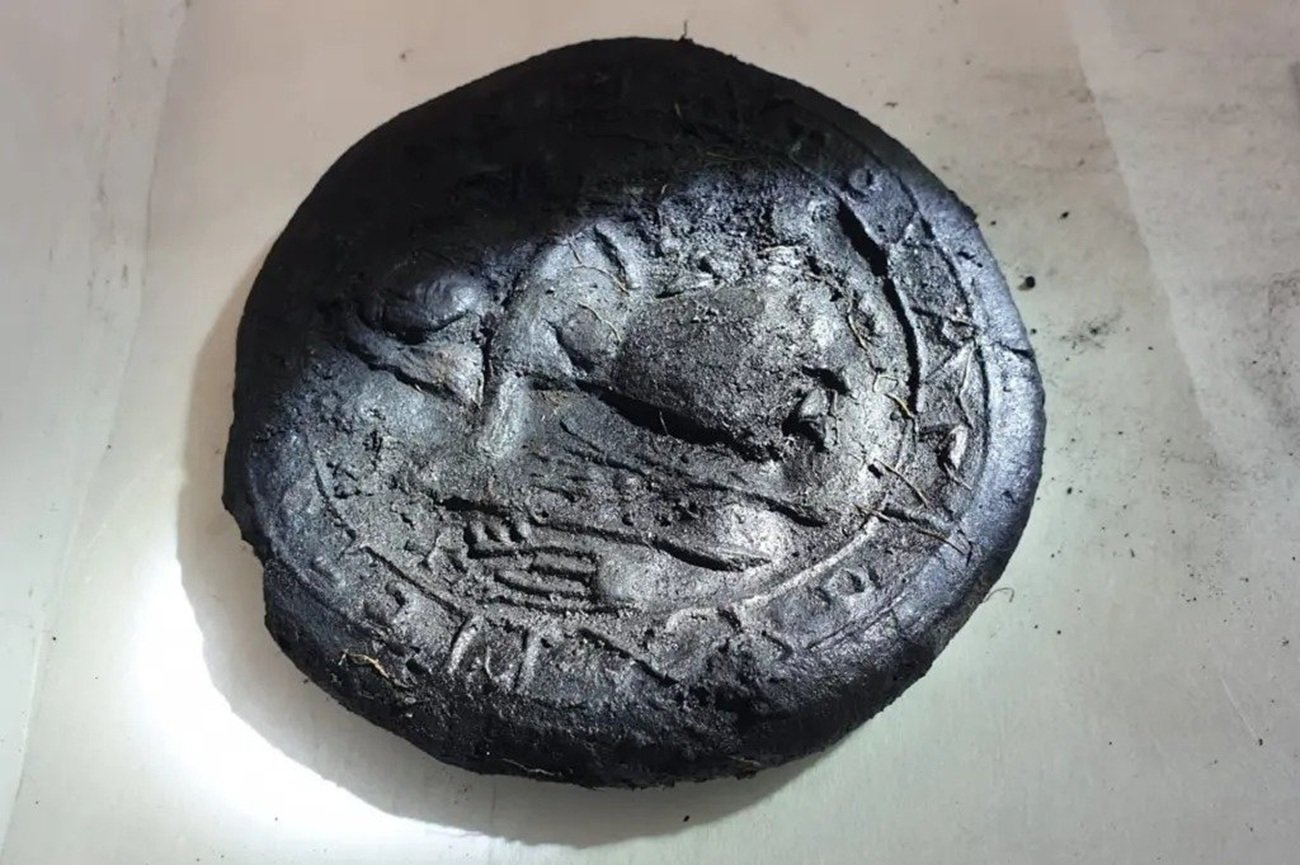 터키 카라만 주 정부가 공식 페이스북에 공개한 ‘씨를 뿌리는 농부 예수’ 형상이 새겨진 탄화된 빵. ⓒ뉴시스