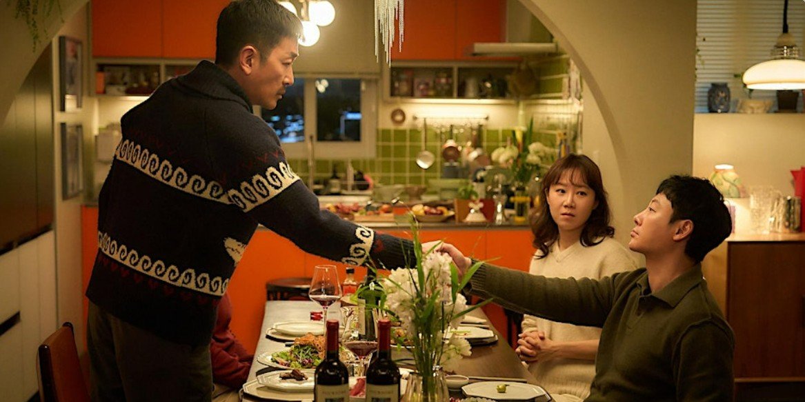 배우이자 감독인 하정우의 신작 ‘윗집 사람들’.  LEAFF 제공