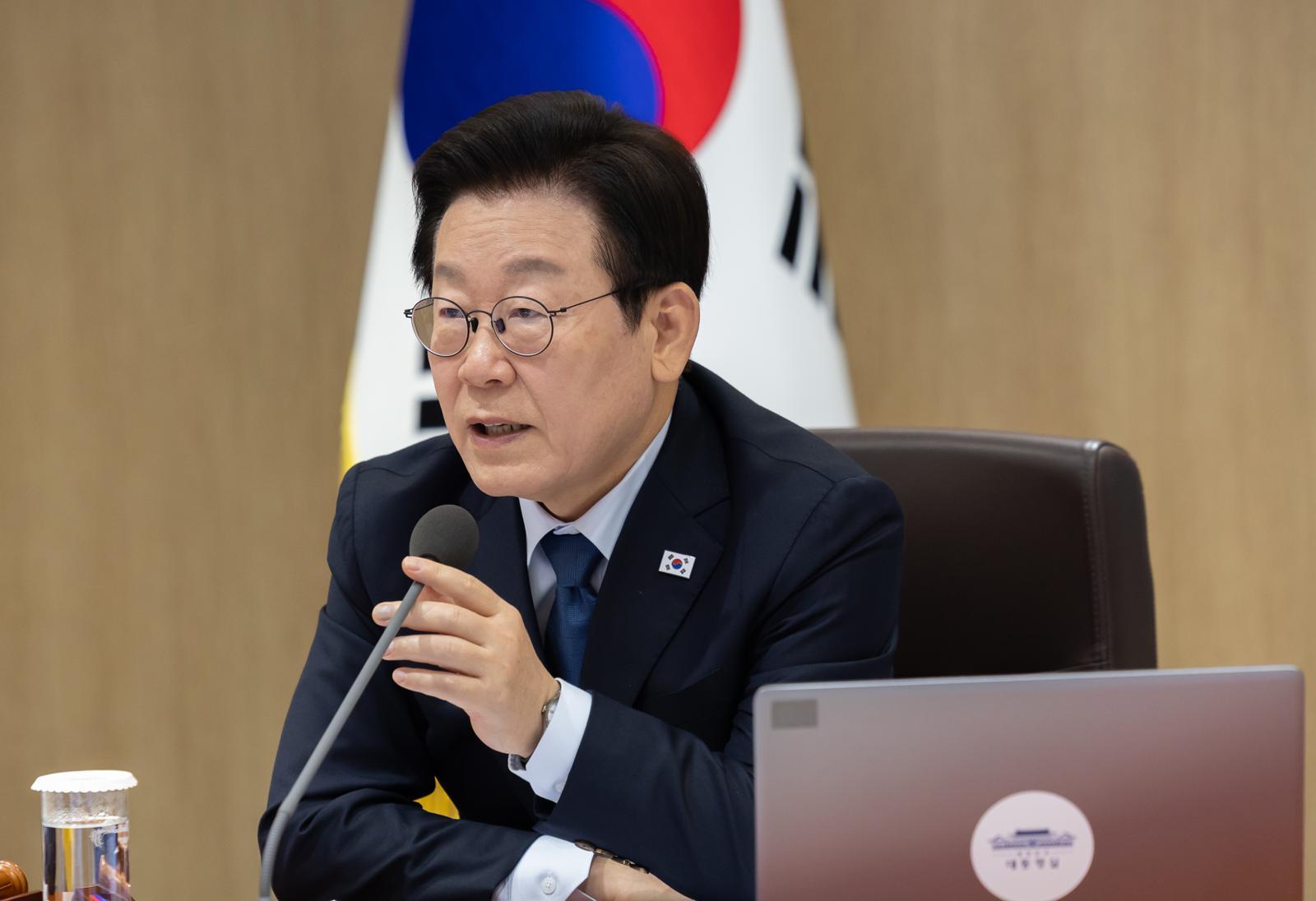 (서울=뉴스1) 이재명 기자 = 이재명 대통령이 21일 서울 용산 대통령실 청사에서 열린 국무회의에서 발언하고 있다. (대통령실 제공. 재판매 및 DB 금지)  2025.10.21/뉴스1