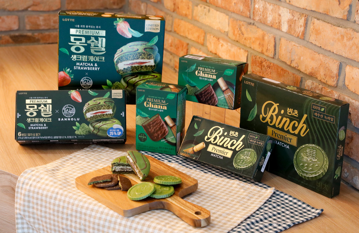 롯데웰푸드가 10월 출시한 프리미엄 몽쉘 말차&딸기, 프리미엄 가나 랑드샤 말차 쇼콜라 등 3종, 빈츠 프리미어 말차 등 3종. 롯데웰푸드