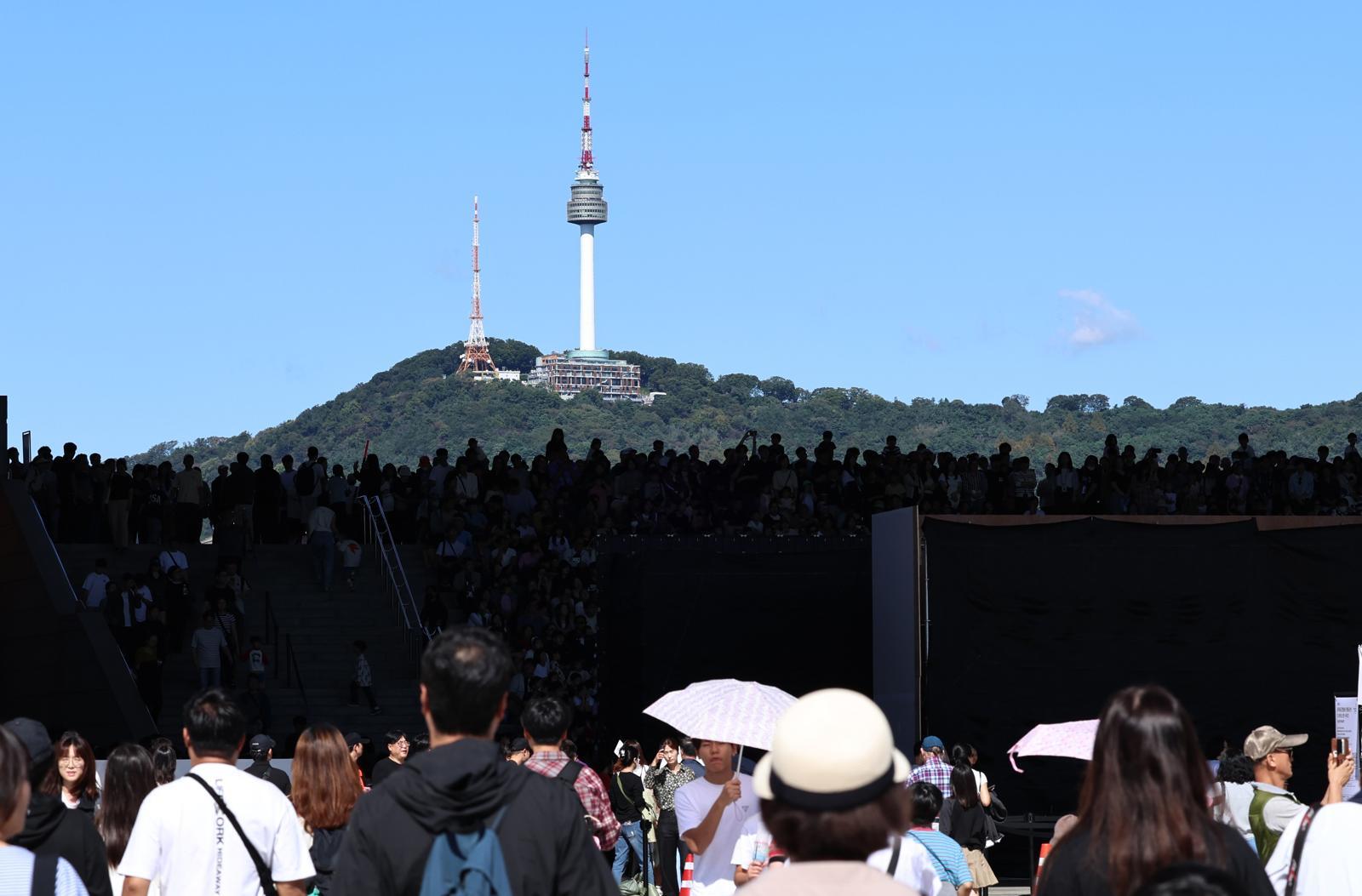 추석연휴 엿새째인 8일 서울 용산구 국립중앙박물관이 방문객들로 북적이고 있다. 2025.10.8 (서울=뉴스1)