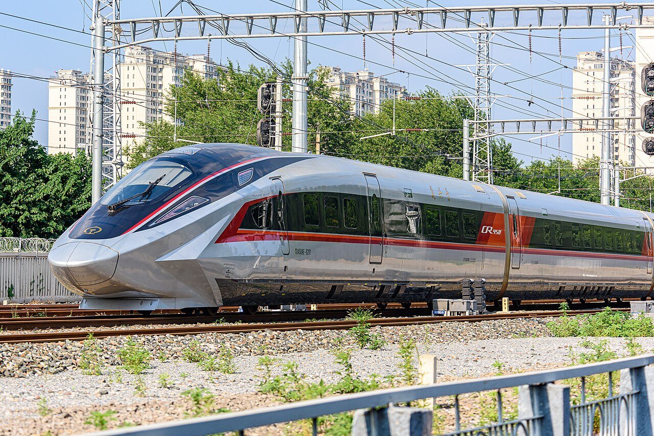 중국 국영철도그룹이 개발한 CR450 푸싱 열차 (출처=위키피디아)