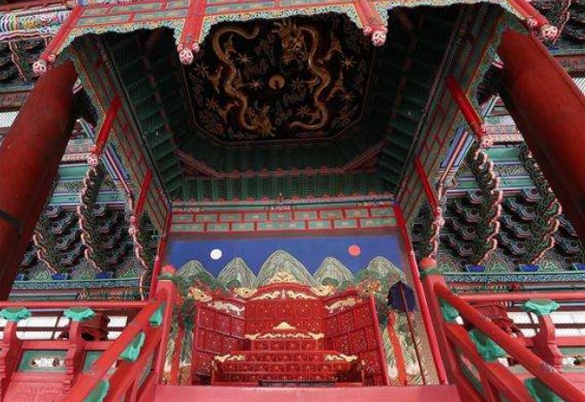 경복궁 근정전 어좌. 뉴시스