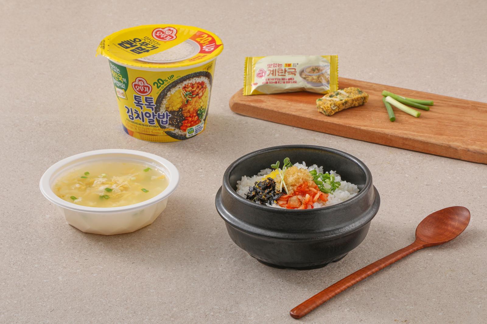 ㈜오뚜기의 간편식 브랜드 ‘오뚜기 컵밥’이 2016년 출시 이후 9년 만에 누적 판매량 2억 개를 돌파했다. 이는 컵밥이 국내 간편식 시장에서 ‘국민 한 끼’로 확실히 자리매김했음을 보여준다. 오뚜기 제공