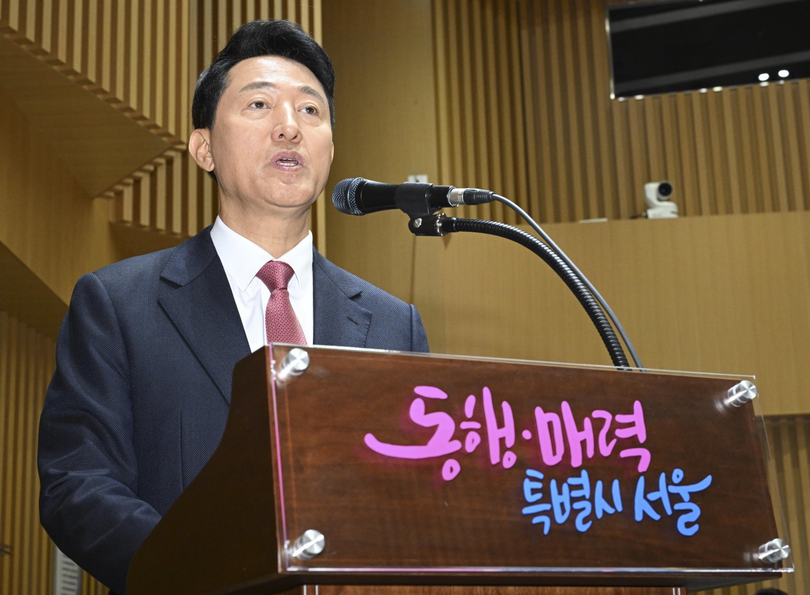 오세훈 서울시장이 23일 서울 중구 서울시청에서 열린 국회 행정안전위원회의 서울시에 대한 국정감사에서 업무보고를 하고 있다. (공동취재) 2025.10.23 뉴시스