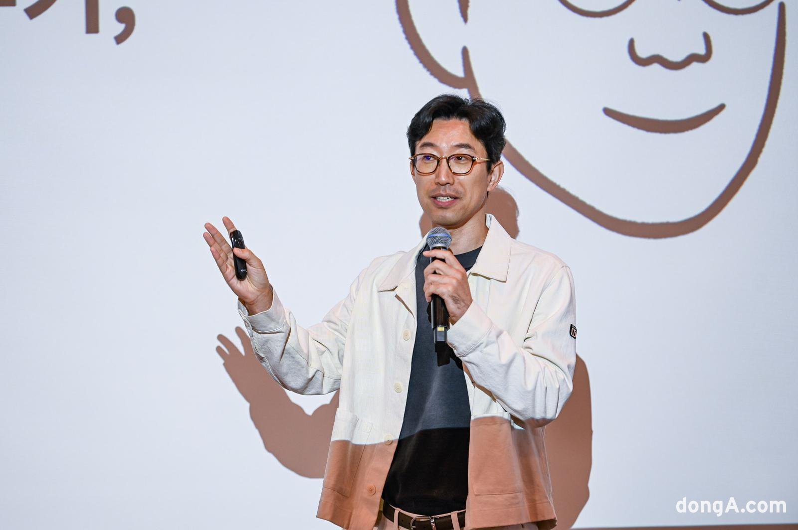 박대성 노션 한국지사장 인사말을 하고 있다.