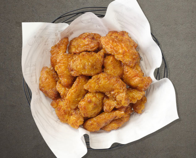 교촌치킨 간장순살. 교촌에프앤비