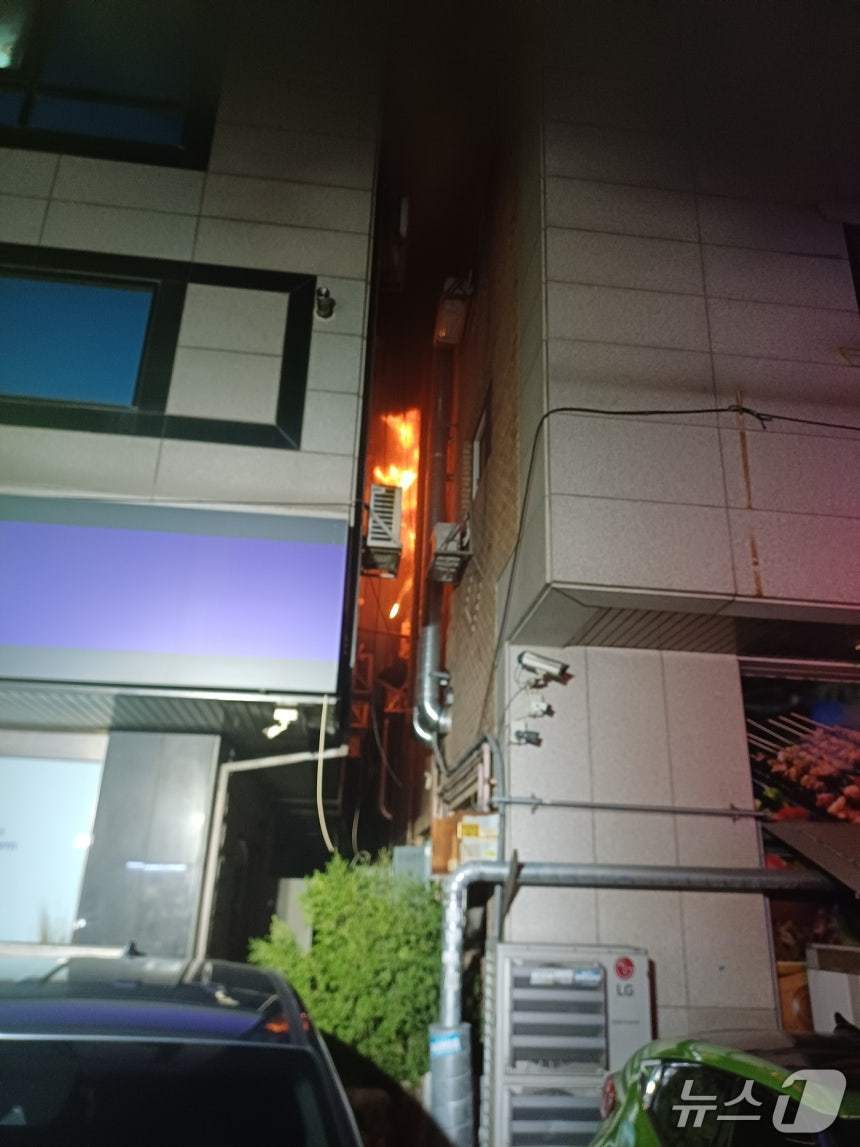 화재 현장. 경기도소방재난본부 제공. 2025.10.20 뉴스1