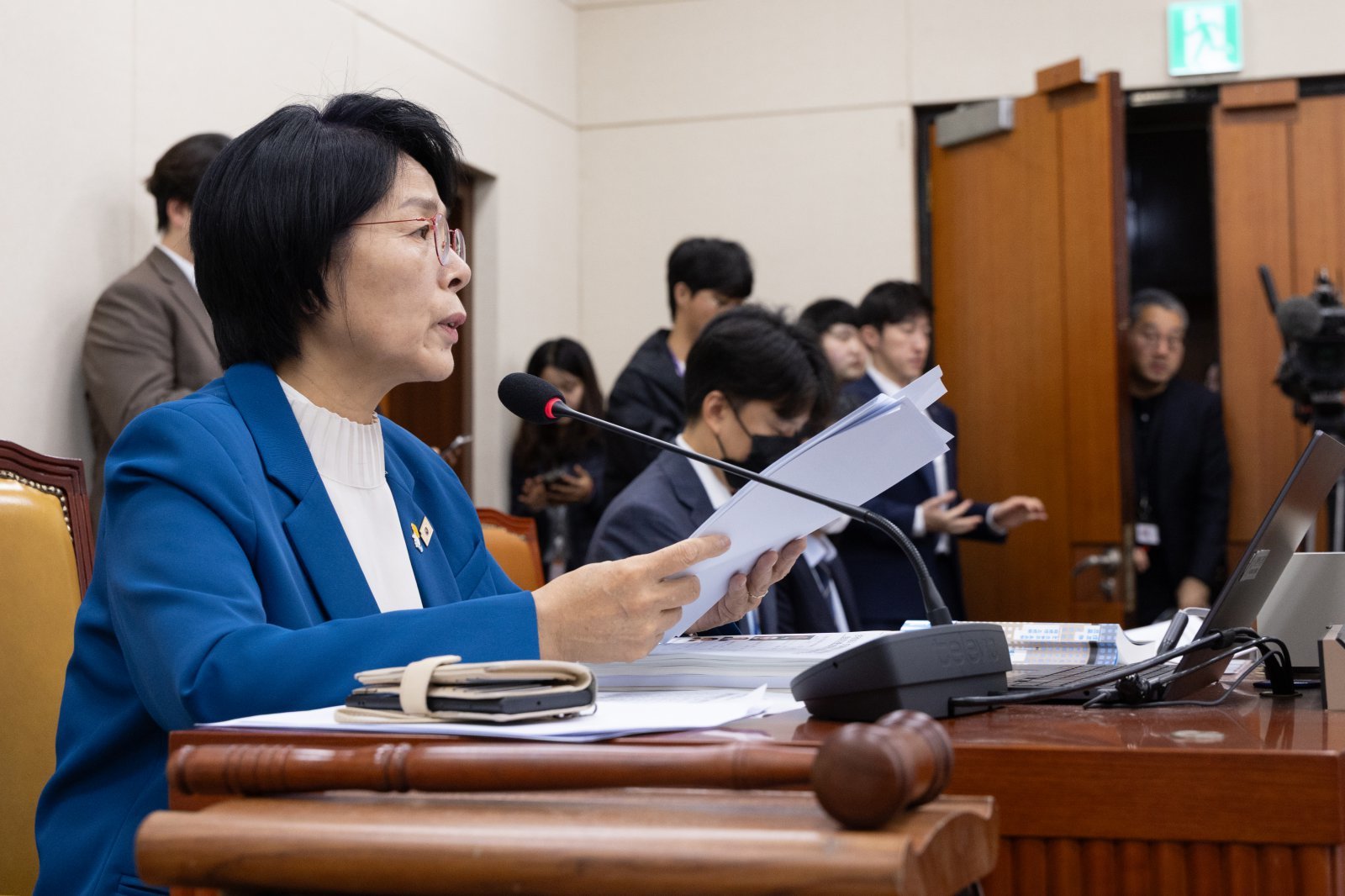 과학기술정보방송통신위원회 국정감사에서 발언하는 최민희 과방위원장. 2025.10.23/뉴스1