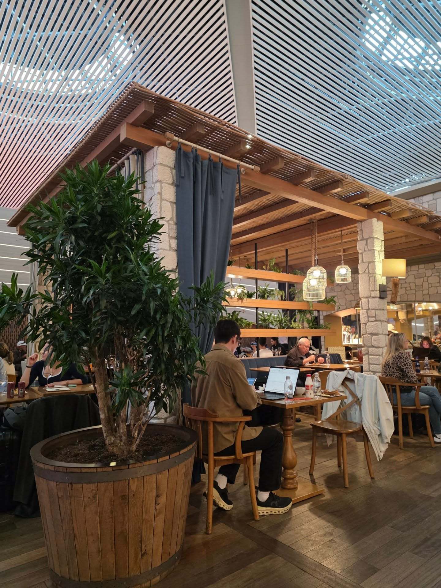 강의 준비하는 차인표. 신애라 페이스북