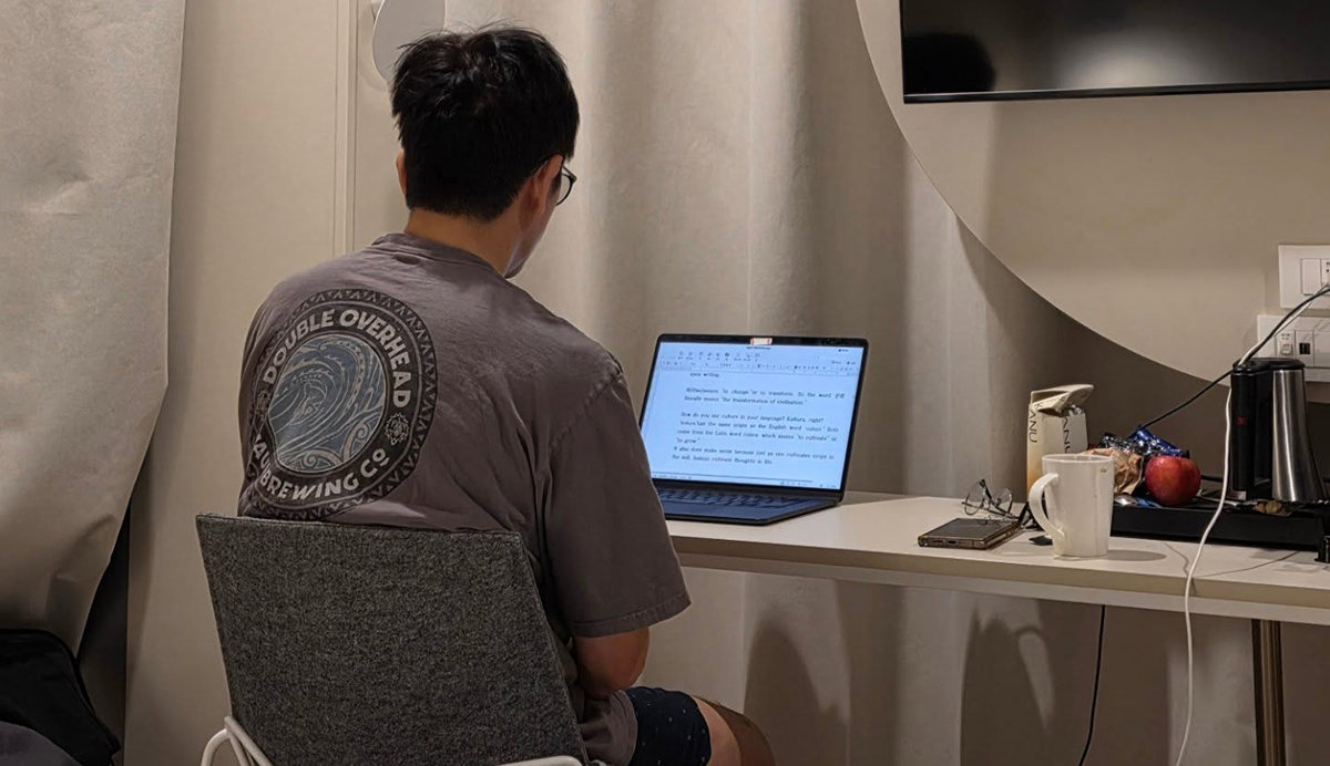 강의 준비하는 차인표. 신애라 페이스북