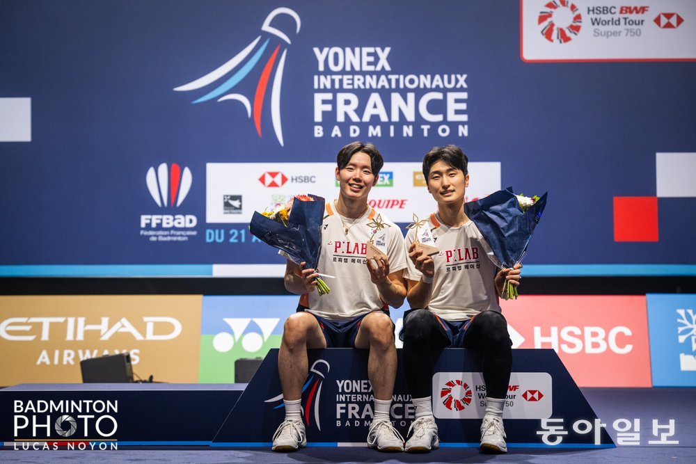 세계 1위 서승재-김원호 시즌 9번째 우승…BWF 월드 투어 프랑스오픈 정상 등극