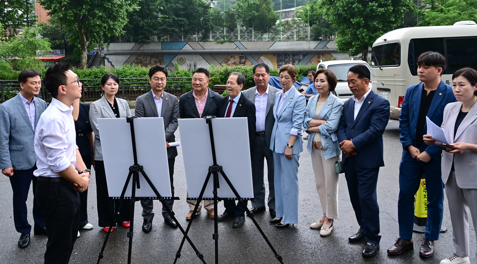 제331회 정례회 중 시립종로청소년센터 예정 부지 현장.