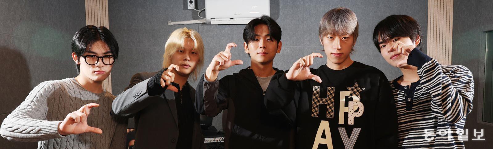 청춘의 사랑과 이별을 특유의 감성으로 풍부하게 표현하는 신예 인디밴드 ‘캔트비블루’. 신원건 기자 laputa@donga.com