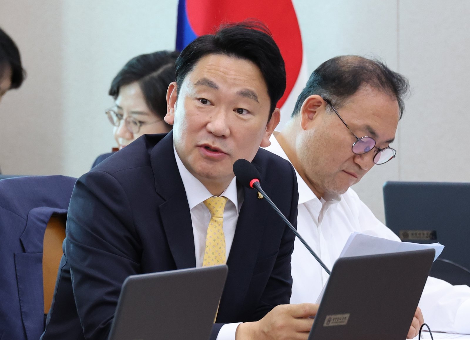 [서울=뉴시스] 곽상언 더불어민주당 의원이 23일 오후 서울 여의도 국회에서 열린 산업통상자원중소벤처기업위원회 국정감사에서 질의를 하고 있다. 2025.10.23.