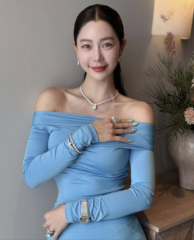 클라라, 이혼 후 첫 근황 공개…짧은 한마디에 쏠린 관심