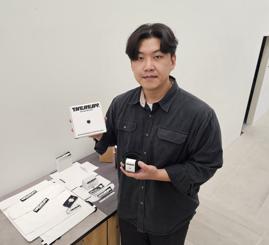 울산 디자인주도 제조혁신센터 지원 사업을 통해 개발한 로고 및 패키지를 소개하는 이유빈 대표 / 출처=IT동아