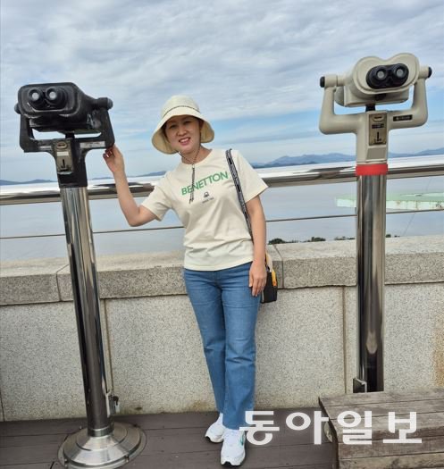 올해 9월 북한 땅을 바라보기 위해 강화평화전망대를 찾은 송지아 씨.