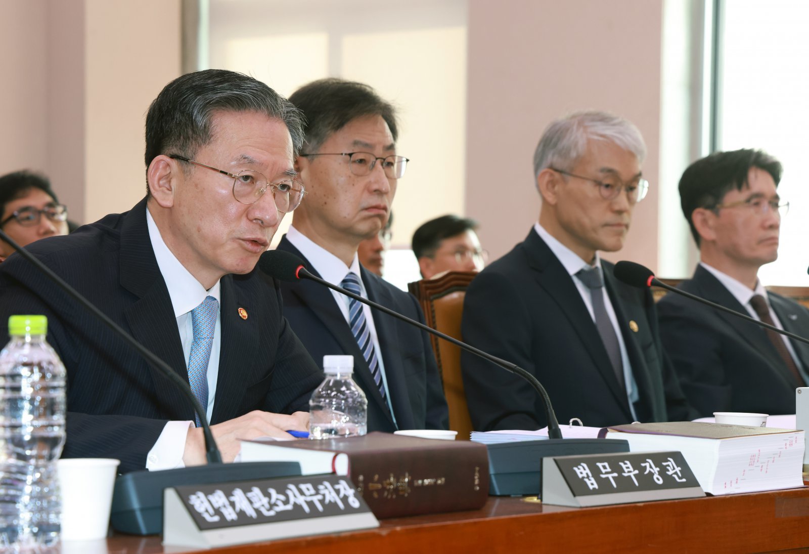 정성호 법무부 장관이 30일 서울 여의도 국회에서 열린 법제사법위원회의 법무부 등 종합감사에서 의원 질의에 답하고 있다. 2025.10.30. [서울=뉴시스]