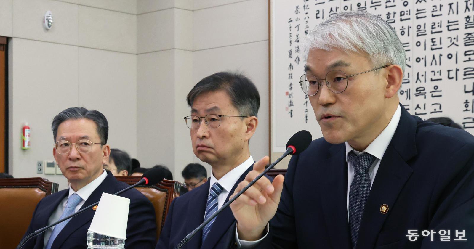법원행정처장 “재판소원 도입땐 소송지옥” 헌재는 “4심제 아냐”