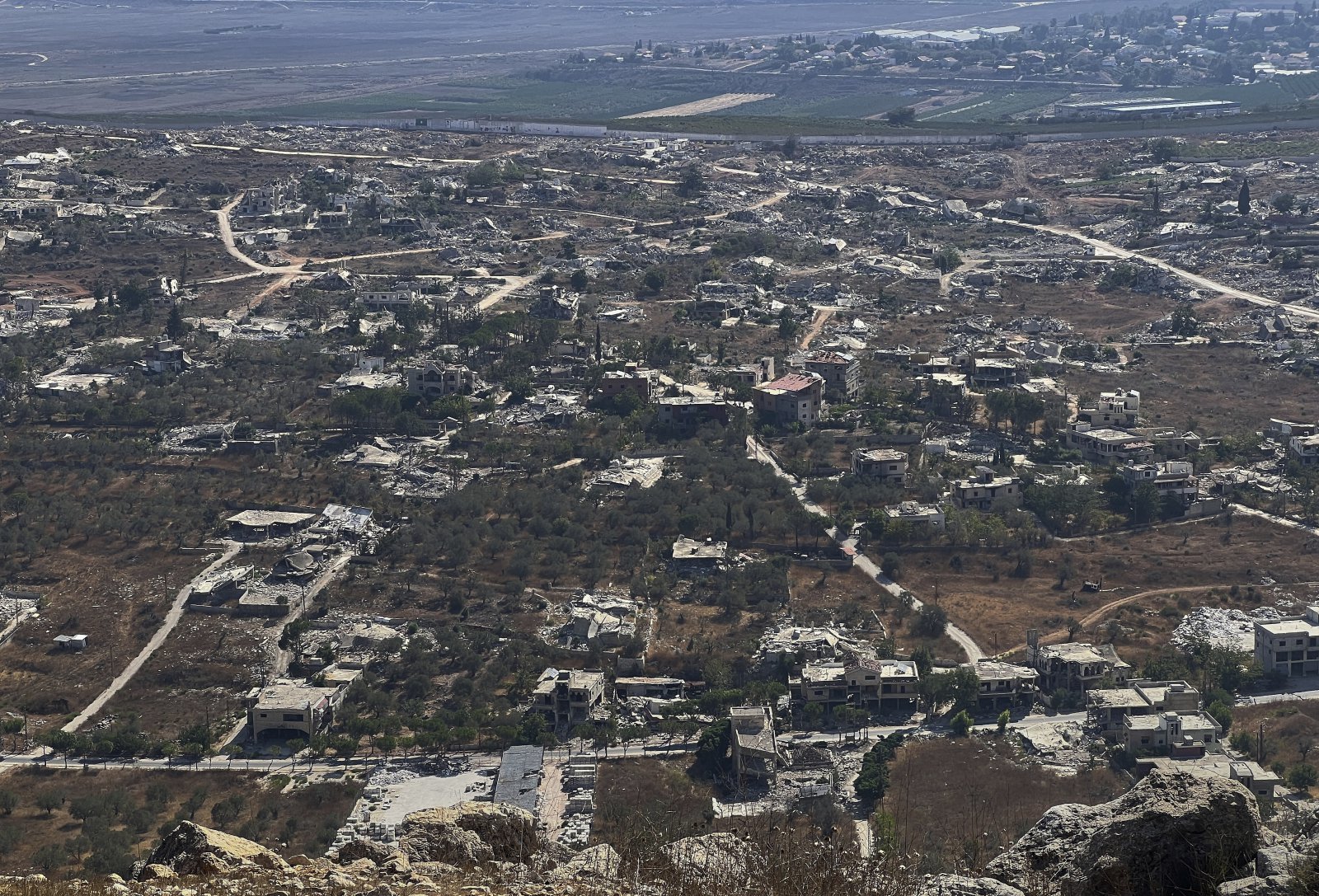 이스라엘이 레바논 남부에 지상군을 투입해 군사 작전을 전개했다고 AFP통신이 30일(현지 시간) 보도했다. 사진은 레바논 남부 국경 마을 크파르킬라가 지난 8월 20일 이스라엘 공격으로 파괴된 모습. 2025.10.31.[크파르킬라=AP/뉴시스]