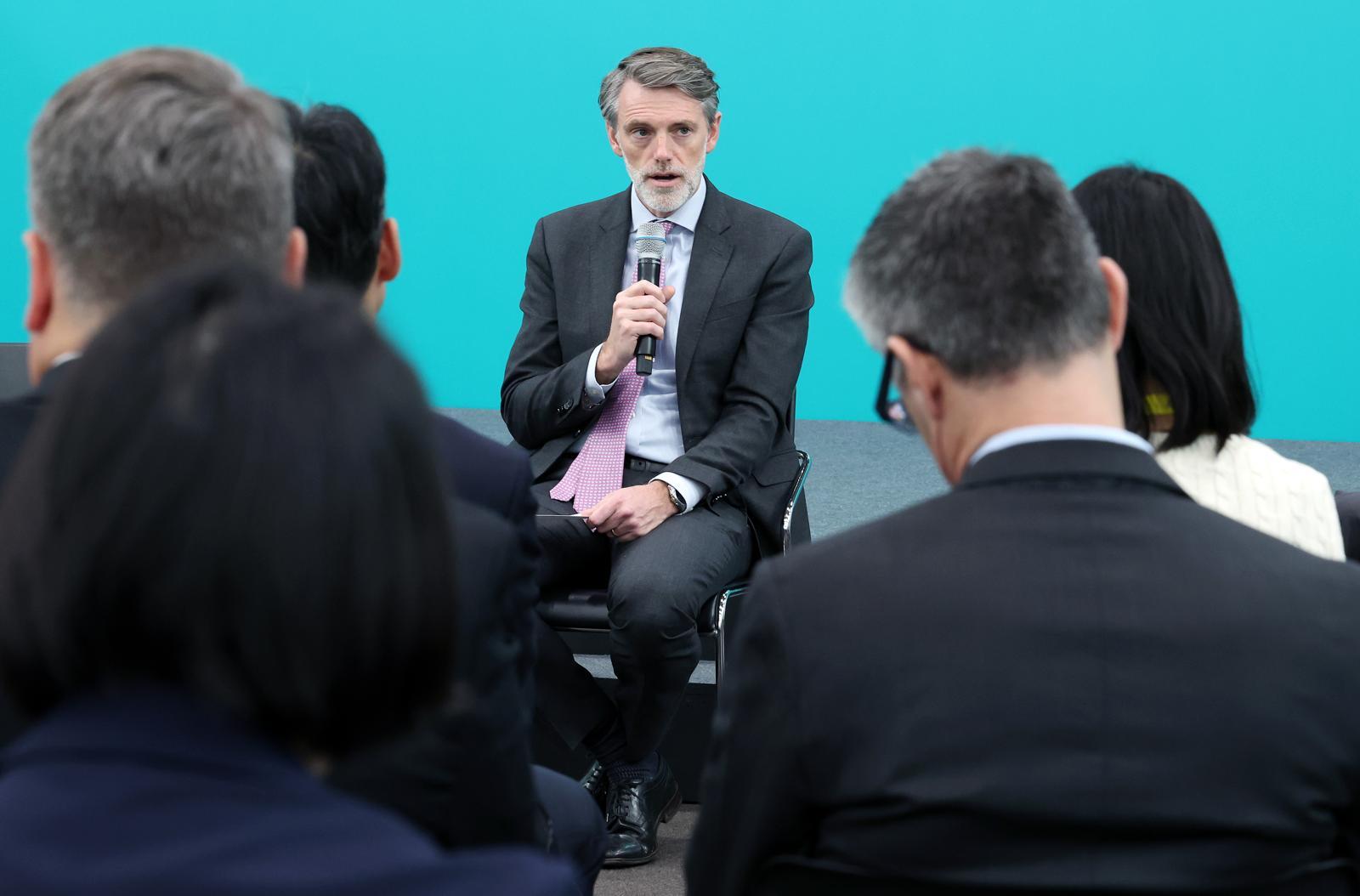 케이시 메이스 미 APEC 고위관리가 31일 간담회에서 발언하고 있다.     APEC 2025 KOREA