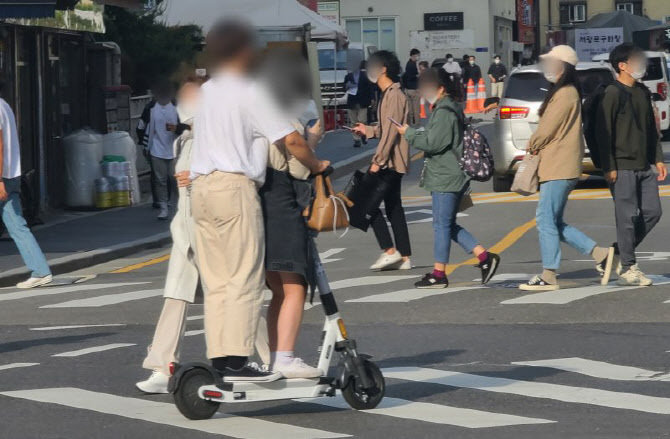 전동킥보드 단속 중 고등학생 다치게 한 경찰관 불구속 송치