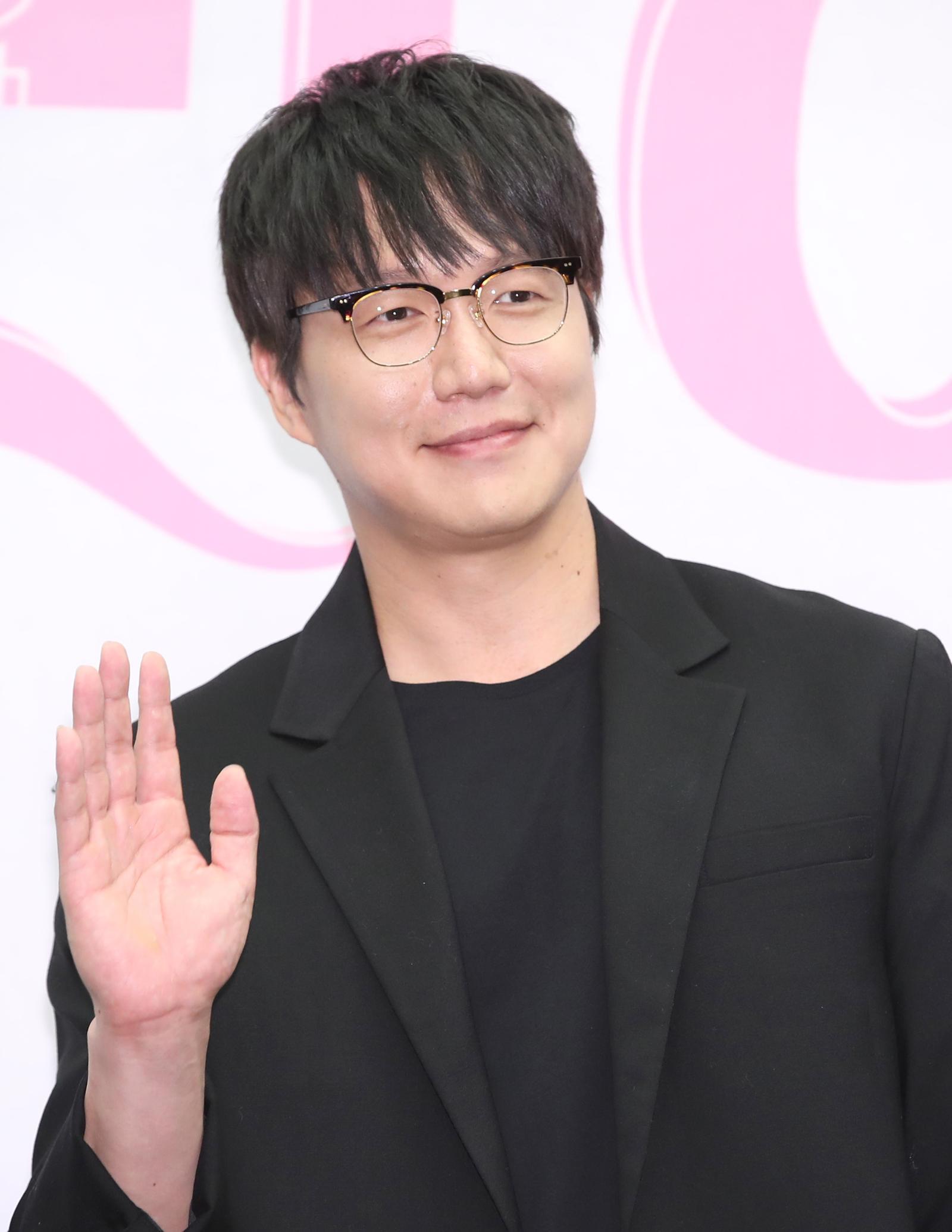 성시경, ‘10년 지기’ 매니저에 금전 피해…“사안 심각”