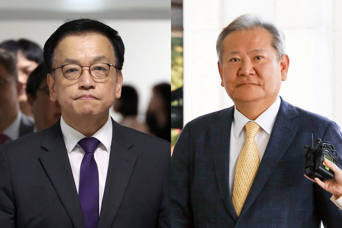 (왼쪽부터)최상목 전 경제부총리, 이상민 전 행정안전부 장관. 뉴시스