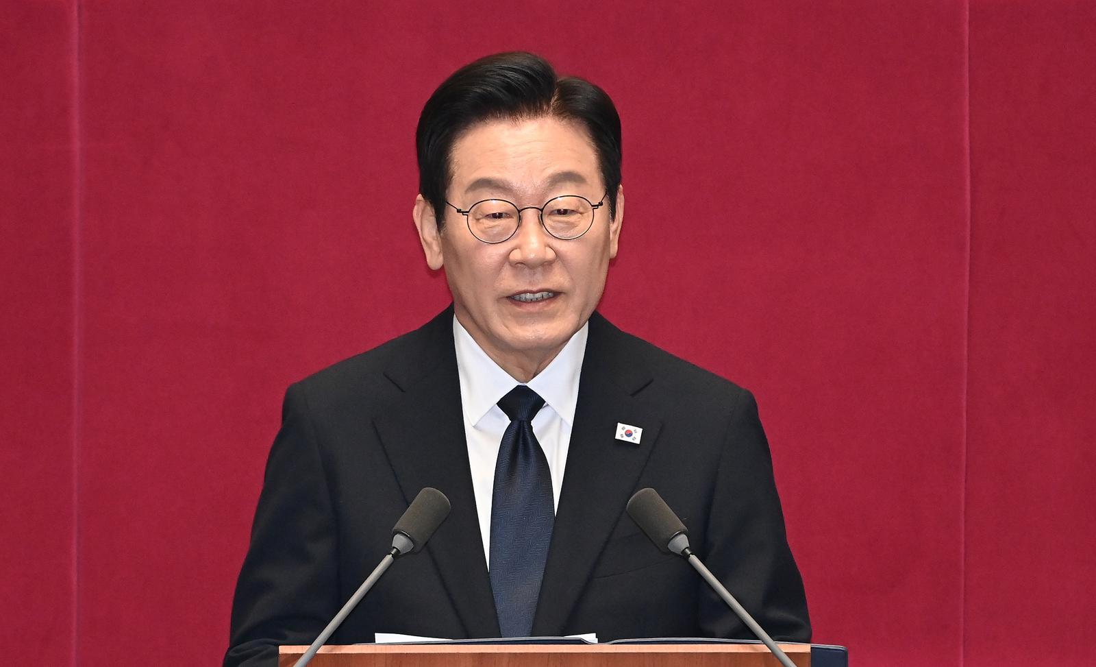 이재명 대통령이 4일 오전 국회에서 2026년도 예산안에 대한 시정연설을 하고 있다.  사진공동취재단
