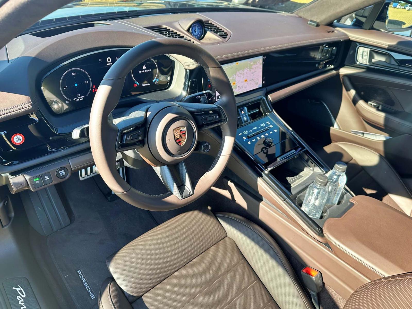 포르쉐 파나메라 GTS 실내 / 출처=IT동아