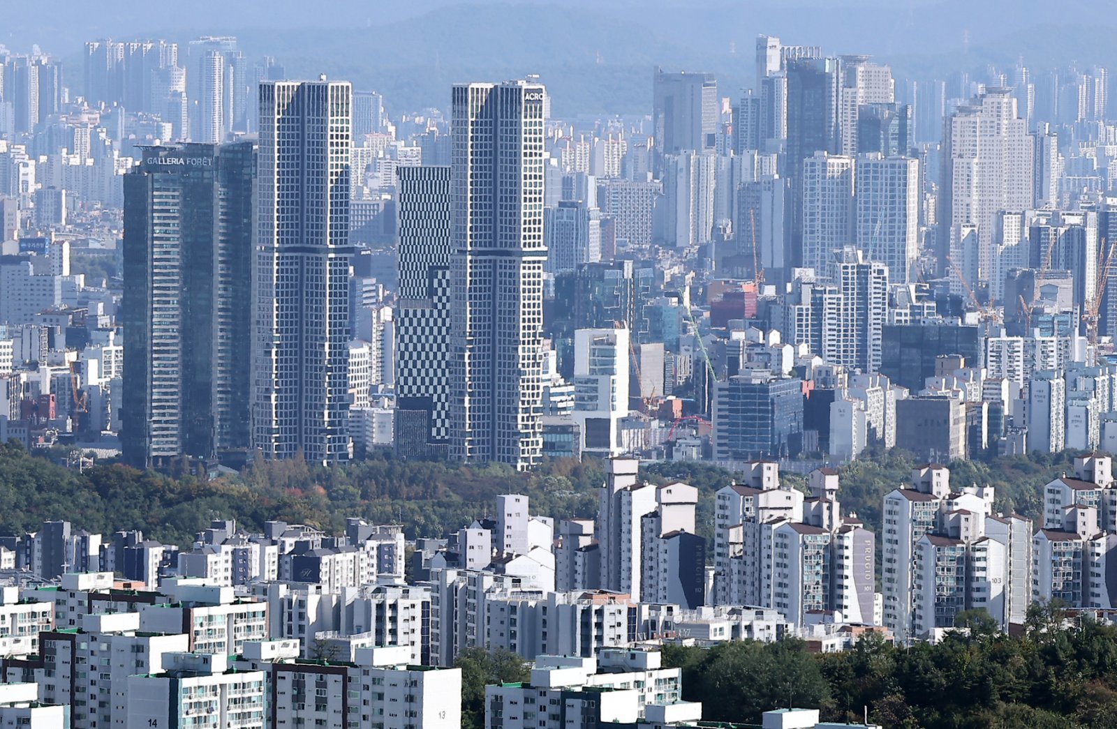 서울 남산에서 바라본 아파트 단지 모습. 2025.10.27 뉴스1